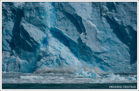 Desprendimiento del glaciar Perito Moreno